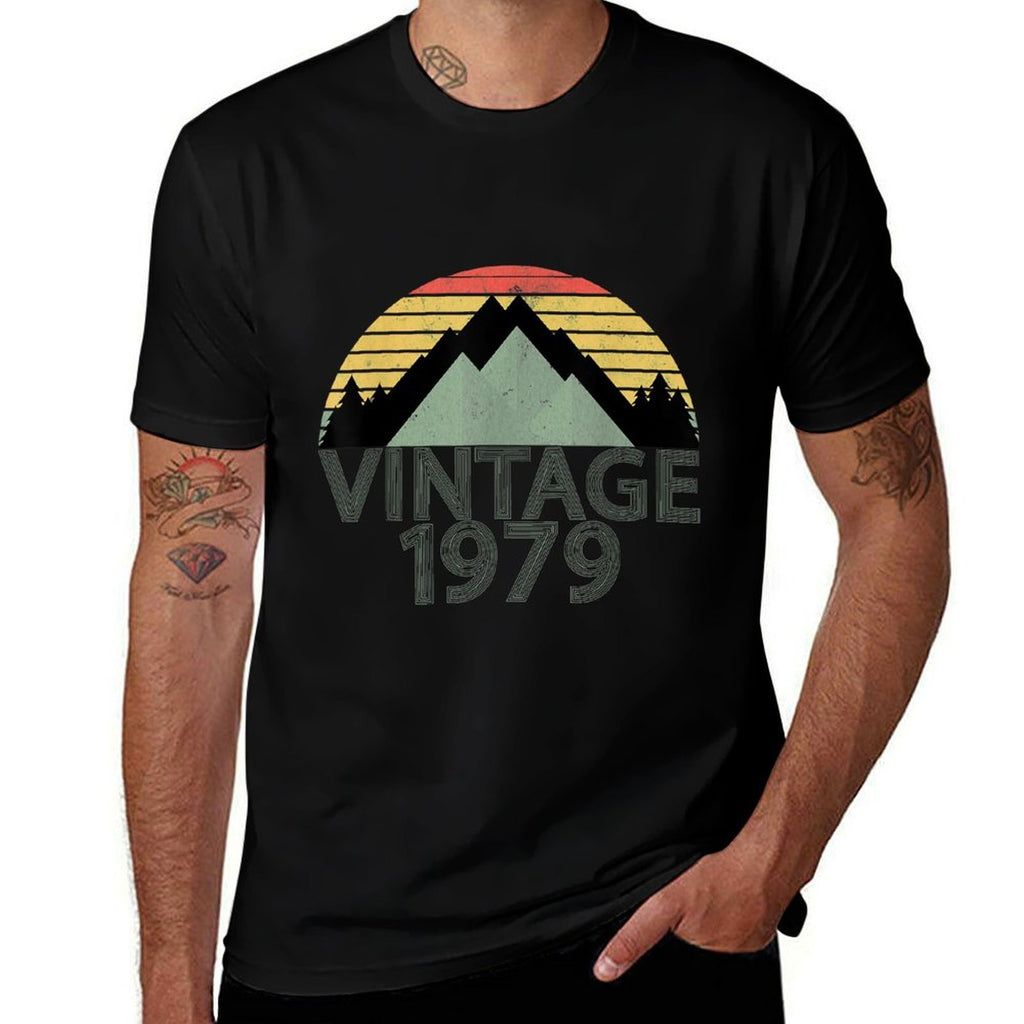 40 Years Old 40th Vintage 1979 Birthday Men Women  Moisture-wicking T-Shirt