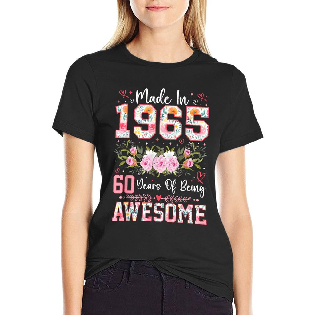 60 Year Old Made In 1965 Floral 60th Birthday Women  Oversized Silhouette T-Shirt