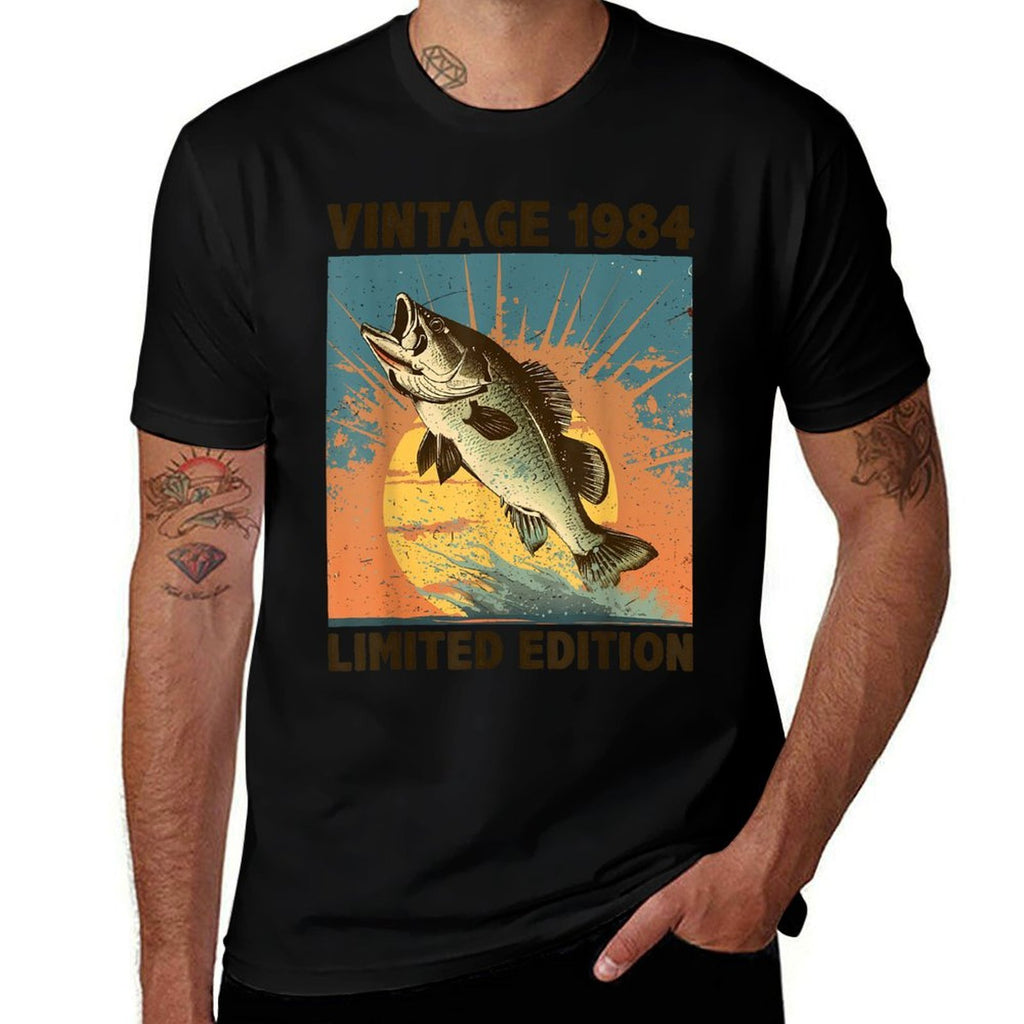 40 Years Old Gift 1984 Fishing Fisherman Fish 40th Birthday  Tagless Design T-Shirt